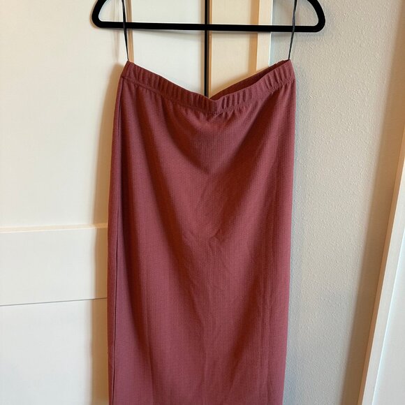 NWOT SHEIN LUNE Solid Tee & Straight Skirt size L in Red Rose - Picture 5 of 10
